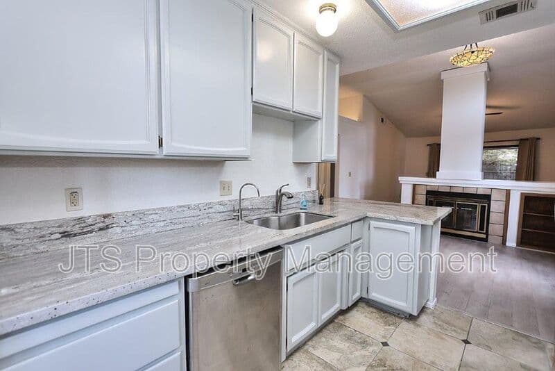 Sacramento House: 7400 Deltawind Drive
