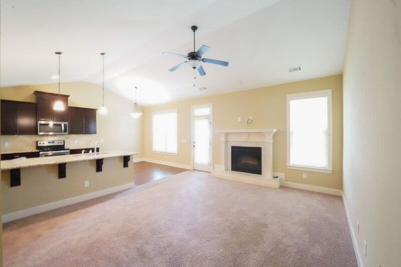 Savannah House: 146 Laguna Way