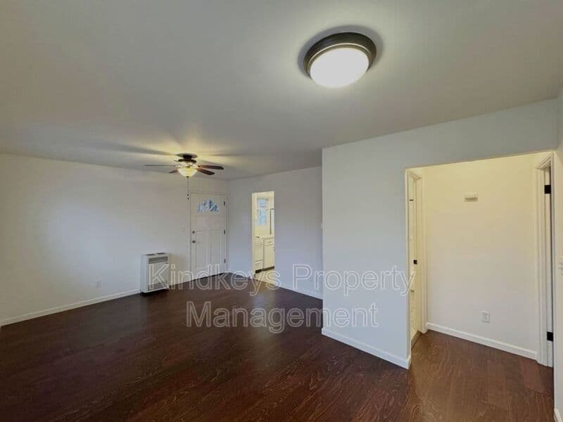 San Diego Condo: 3934 Third Ave