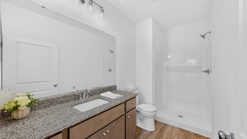 Pine Island House: 1804 Dale Place SE
