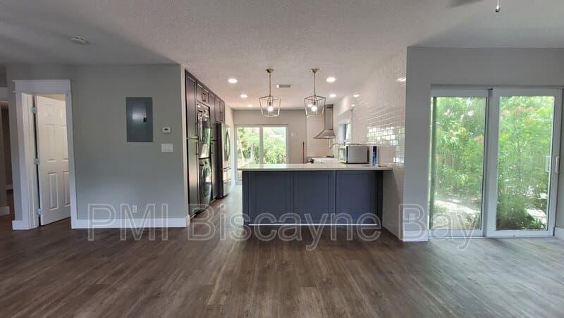 Coral Springs House: 1309 NW 89th Dr