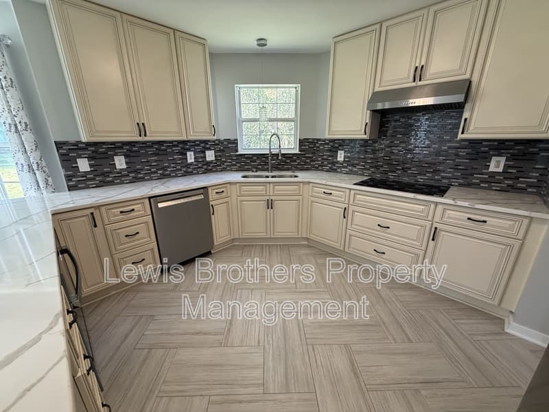 Richmond House: 3209 Purvis Road