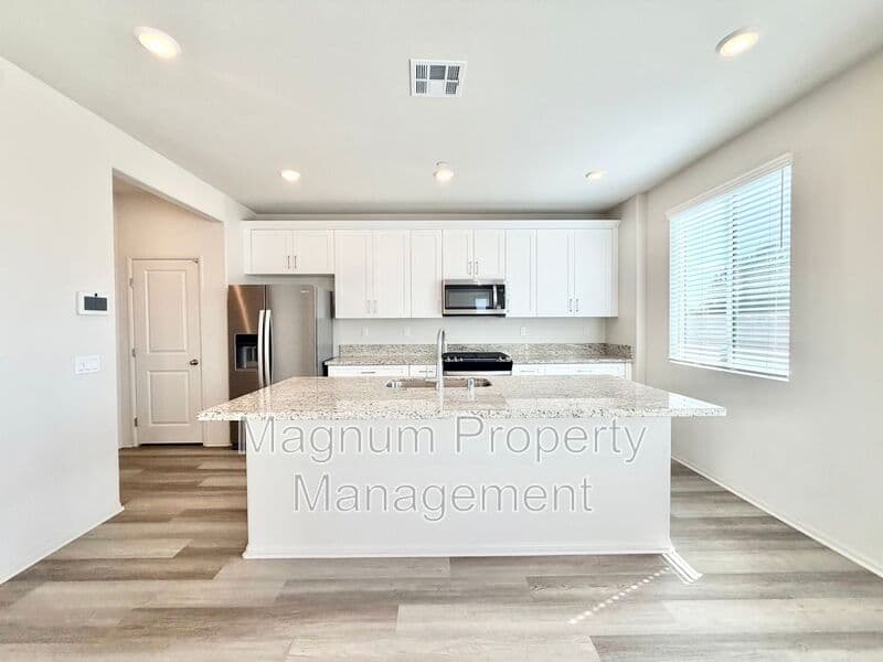 Winchester House: 31799 Woodbank Way