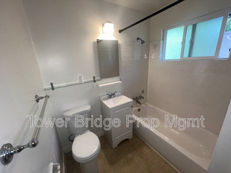 Sacramento Condo: 2210 26th Street