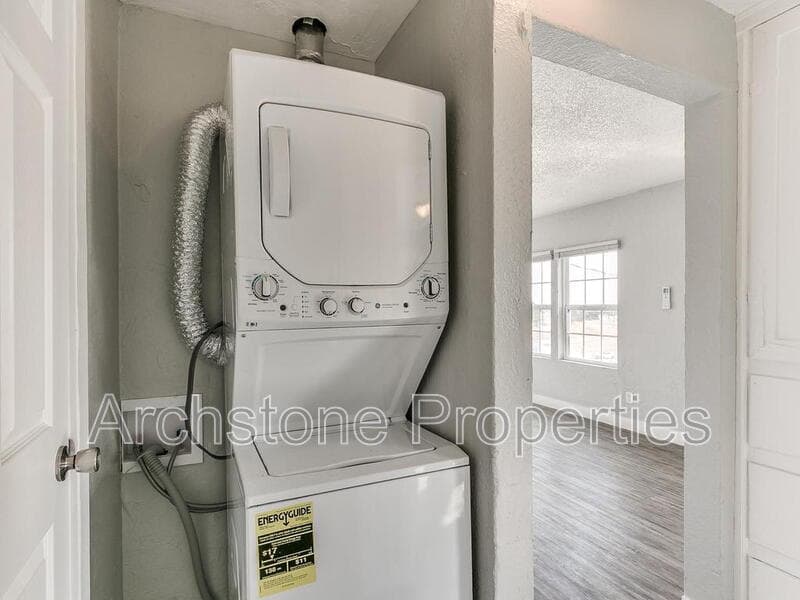 Oklahoma City Townhome: 1231 North Grand Boulevard