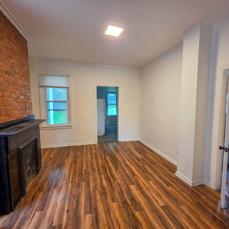 Pittsburgh House: 110 Kirk Avenue