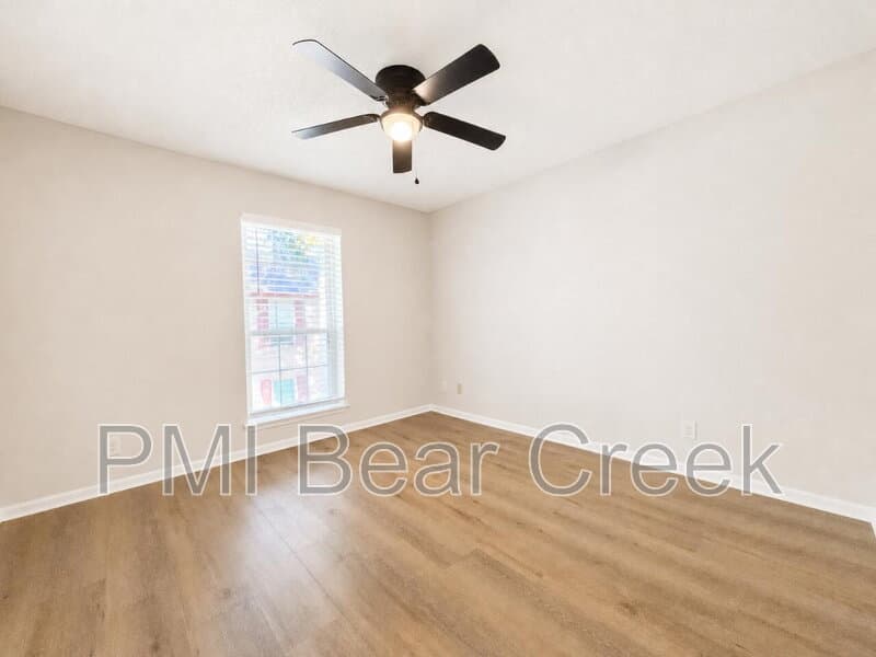 Houston Condo: 2120 El Paseo St