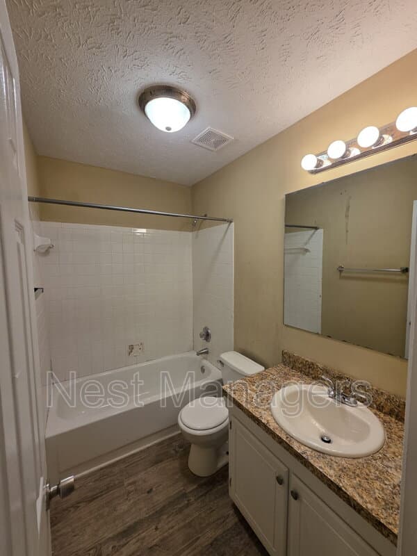 Fayetteville House: 7172 Evanston Street