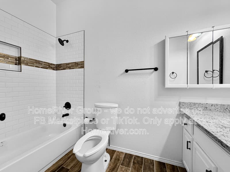 Mesquite House: 2300 Granbury Dr