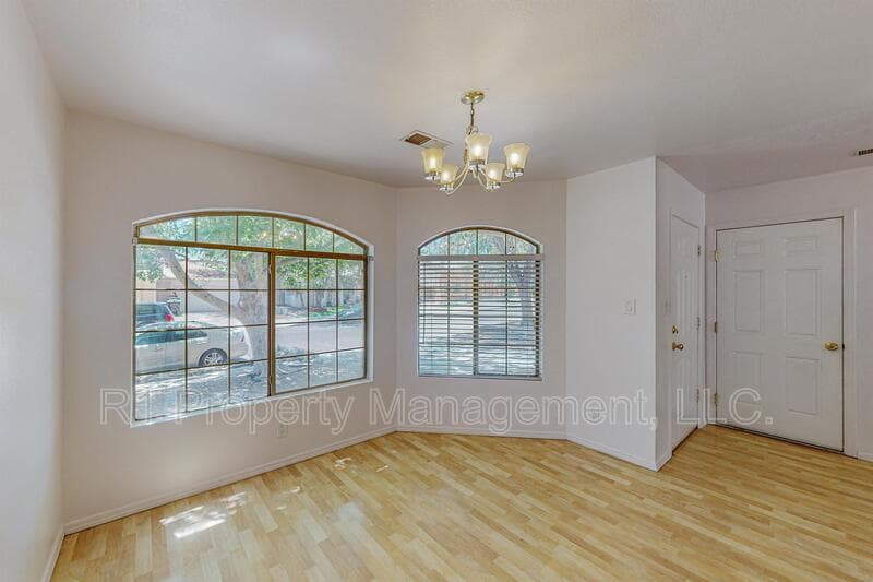 Rio Rancho House: 1729 Chamisa Road Northeast