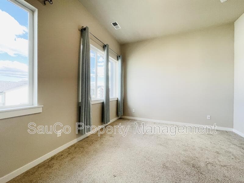 Beaverton House: 17153 SW Woodpecker Ln