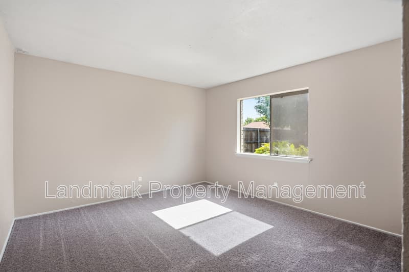 Arlington House: 2711 Treeview Drive