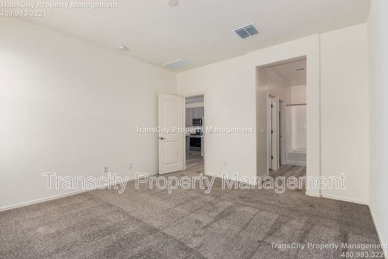Maricopa House: 36420 W San Alvarez Ave
