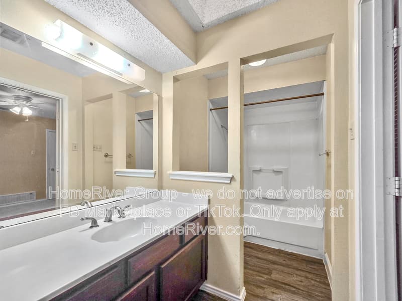 Rowlett House: 2713 Stanford St