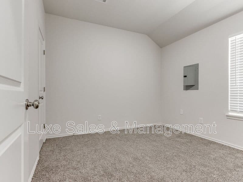 El Reno House: 1515 Pavy Parkway