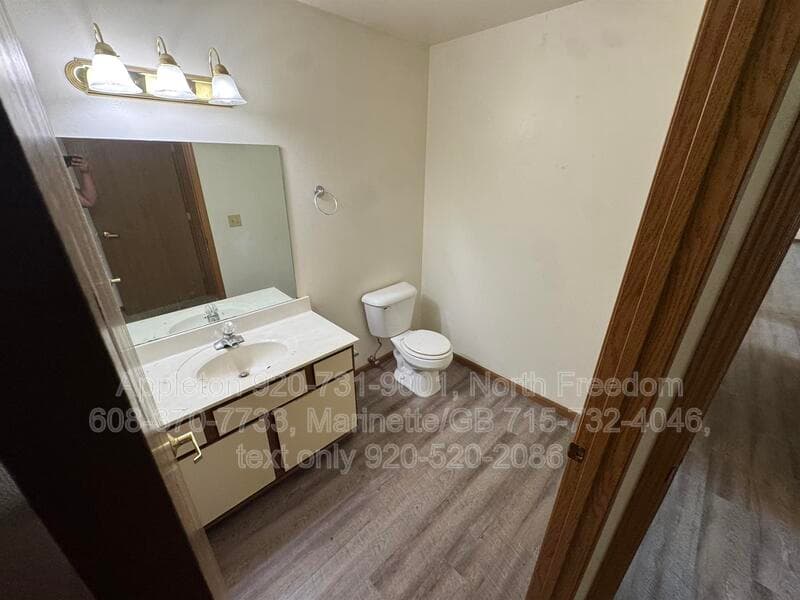 Marinette Condo: 907 Madison Ave. #11