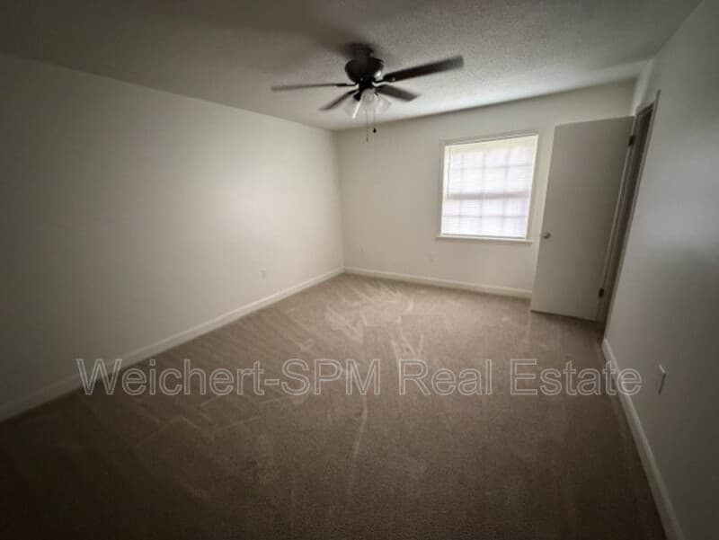 memphis House: 5730 Quince Rd #5 Memphis, TN 38119