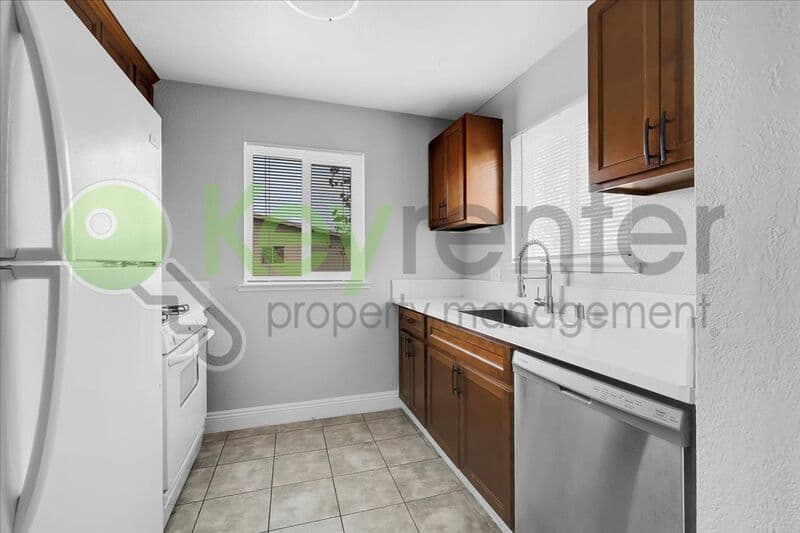 Sacramento House: 5726 Falconer Way