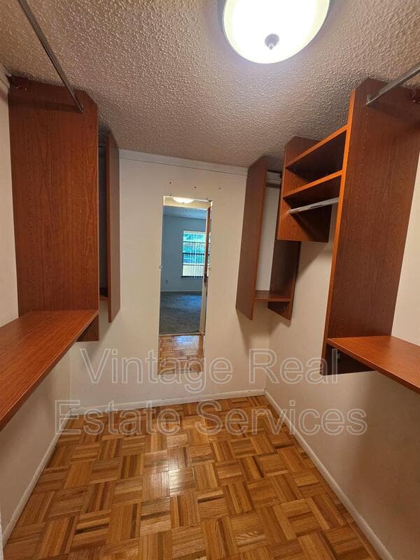 Tampa House: 4981 Puritan Circle