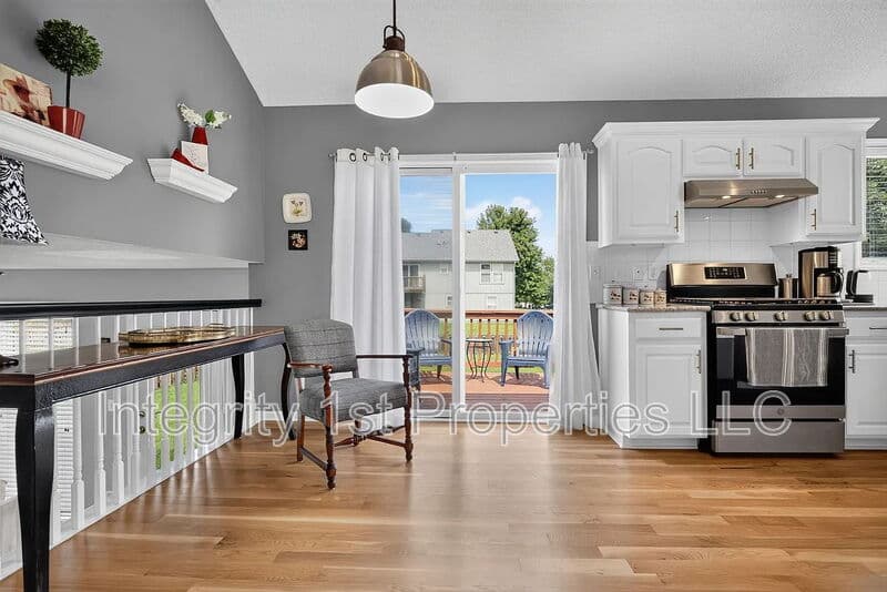 Olathe House: 16222 W 157th Ter
