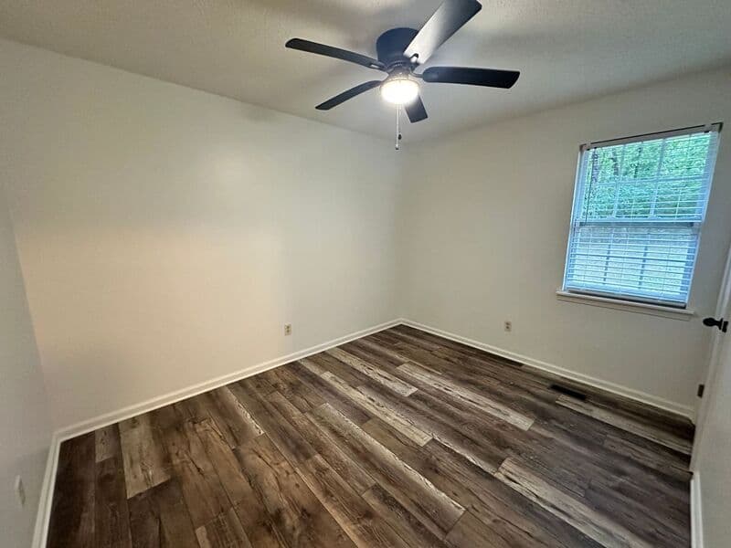 Birmingham House: 5997 Amber Hills Rd