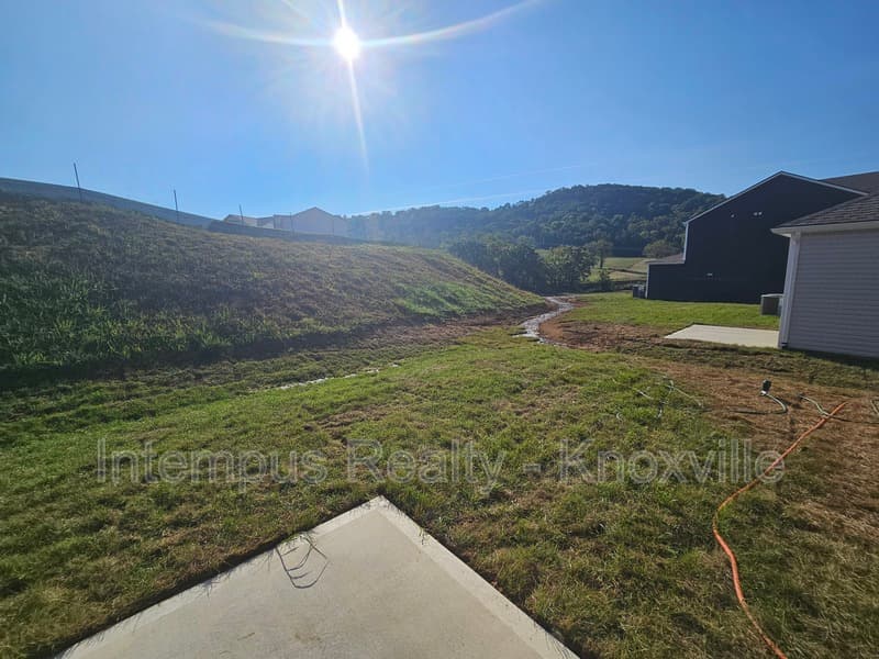 Knoxville House: 6820 Prospect Hill Way