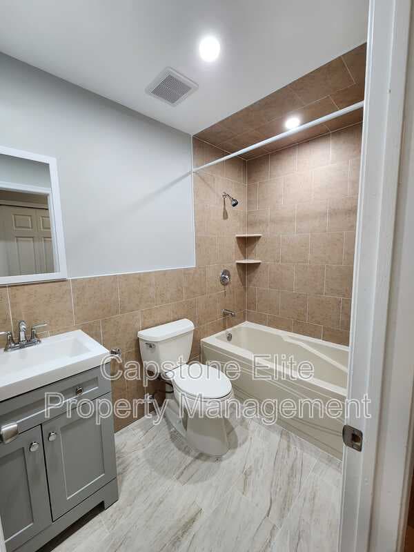 Newark Condo: 38 Marrow St - Standard Hallway