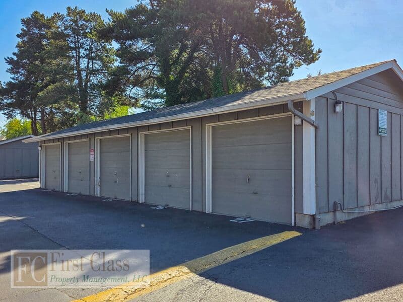 PORTLAND Condo: 1370 NE 186TH AVE