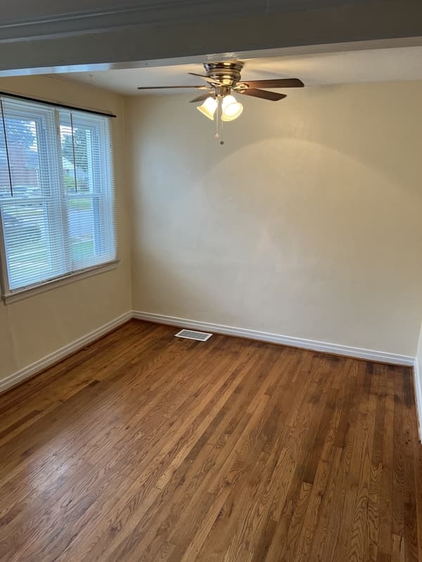 Wilmington House: 105 Bungalow Avenue