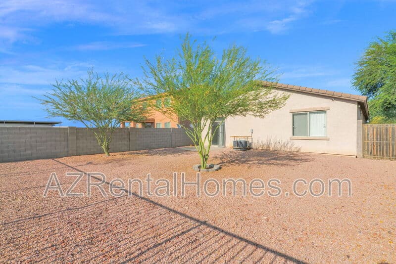 Laveen House: 6308 South 69th Glen