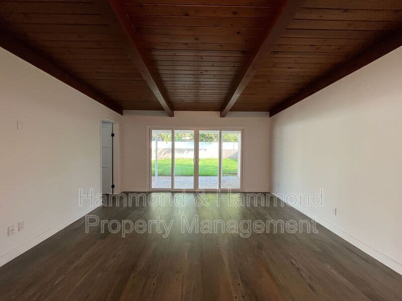 Sherman Oaks House: 13607 Huston St.