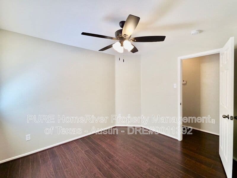 Round Rock House: 932 Monadale Trl