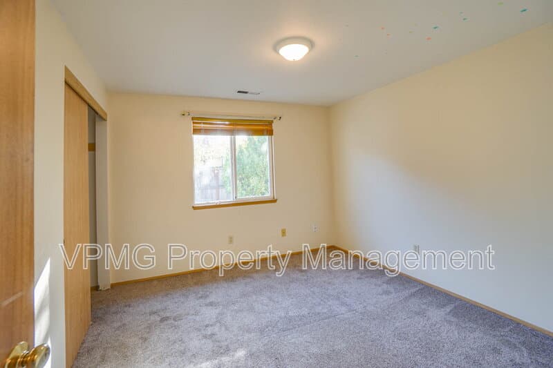 Vancouver House: 15807 NE 40th St