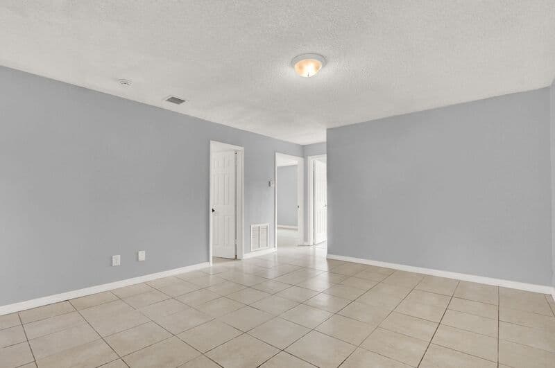 Fort Pierce House: 3104-3210 Louisiana Avenue