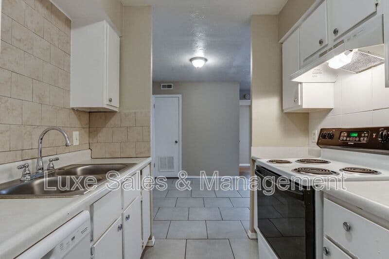 Oklahoma City Condo: 6026 NW Expressway