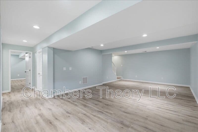 Chantilly House: 42211 Marcy Way
