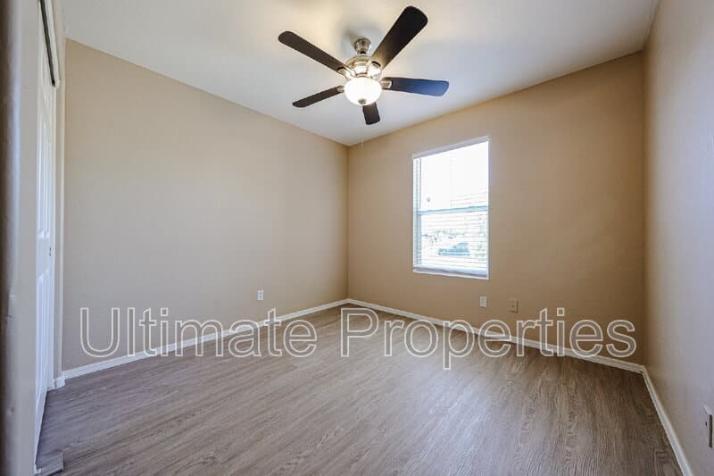 Surprise House: 11911 N 148th Ave