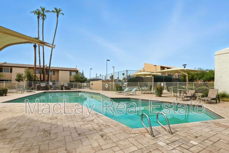 Scottsdale House: 8055 E. Thomas Rd.