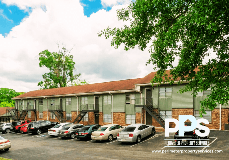 Carrollton House: 1126 Maple St