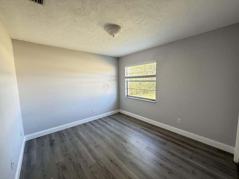 Orlando House: 1313 Summer Breeze Road