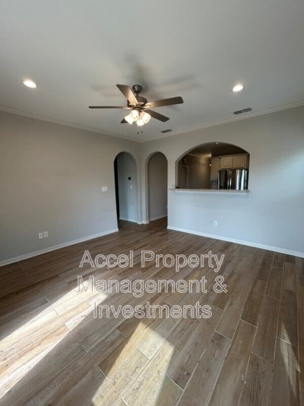 McAllen House: 8410 N 33rd Lane