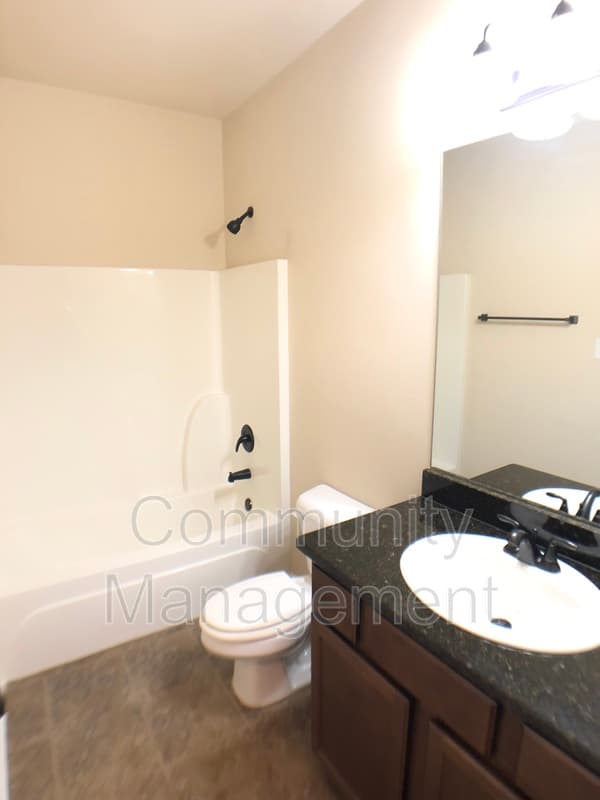 Denham Springs House: 13838 Ponderosa Dr