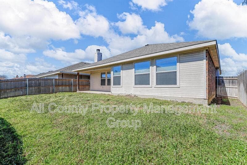 Fort Worth House: 4541 High Cotton Trail