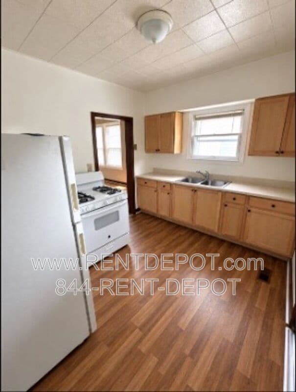 Evansville House: 1108 S. Harlan Ave