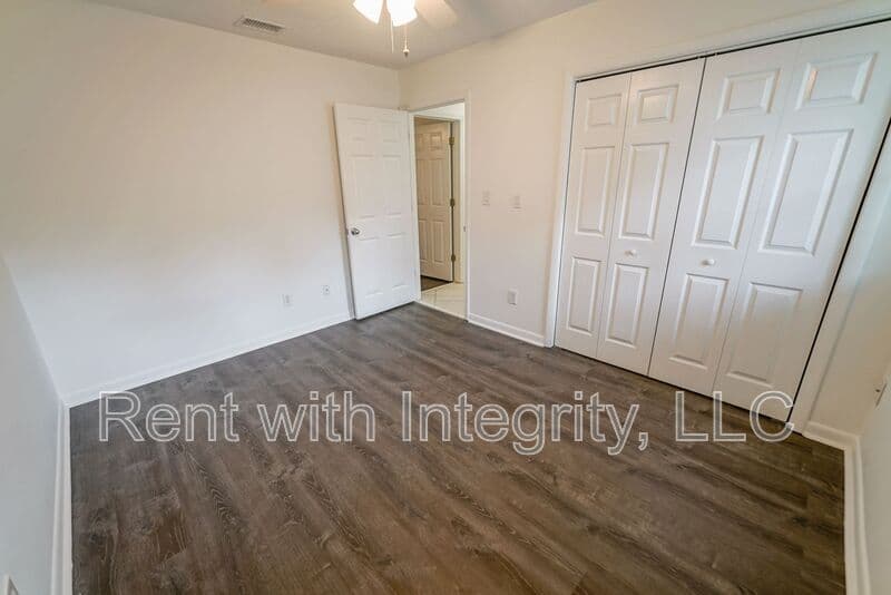 Tallahassee House: 251-A Villas Ct. S