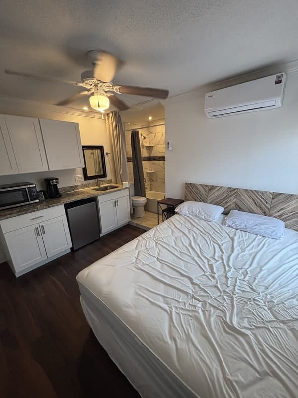 Largo Condo: 1624 Coral Way Unit C