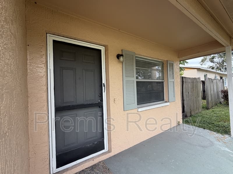 Clearwater House: 1760 Evans Drive