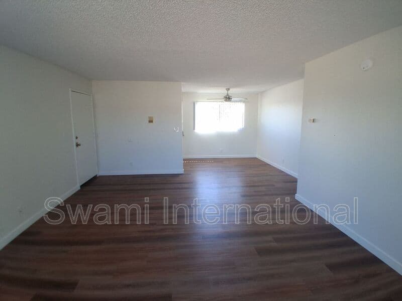 Inglewood Condo: 917 Enterprise Ave.
