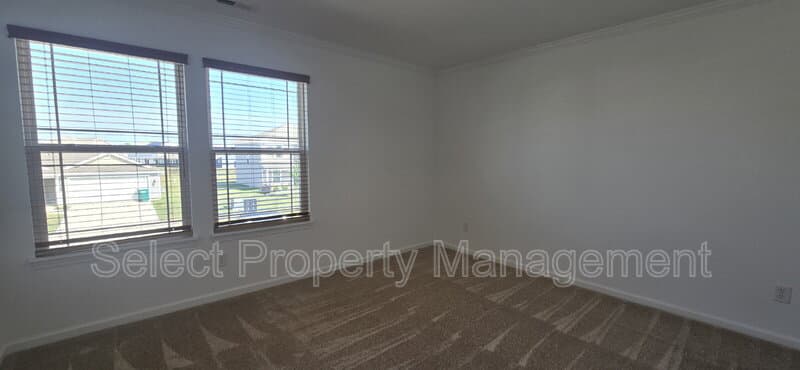 Fort Wayne House: 1396 Livingston Lakes Way