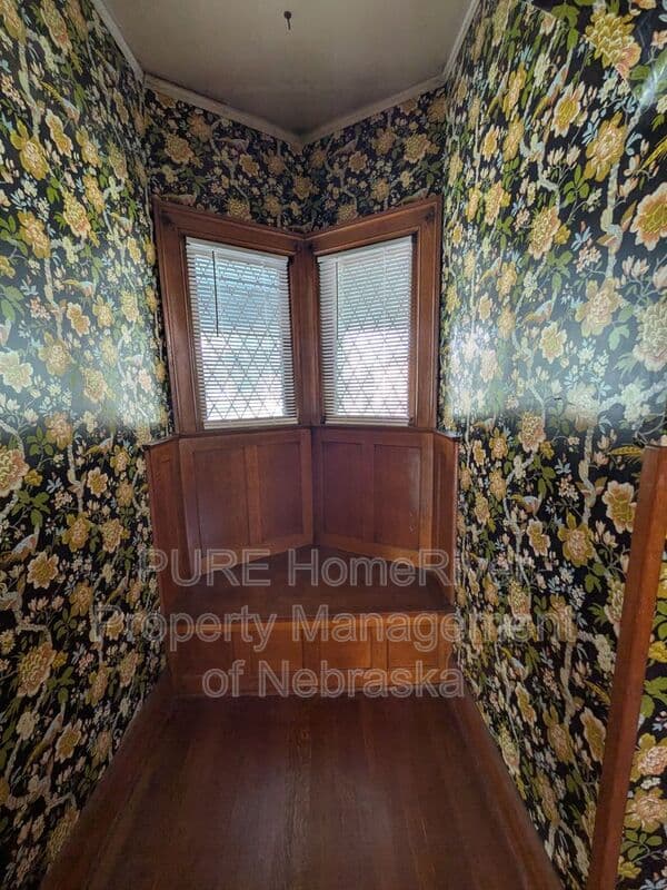 Omaha Condo: 1021 S 30th Ave